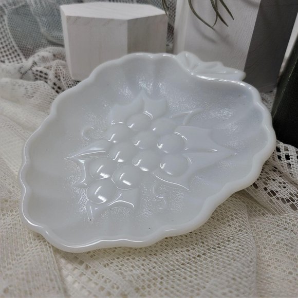 Vintage Milk Glass Dish w Grape Design - Picture 3 of 6